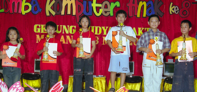 Lomba Komputer 8 Mei 2004